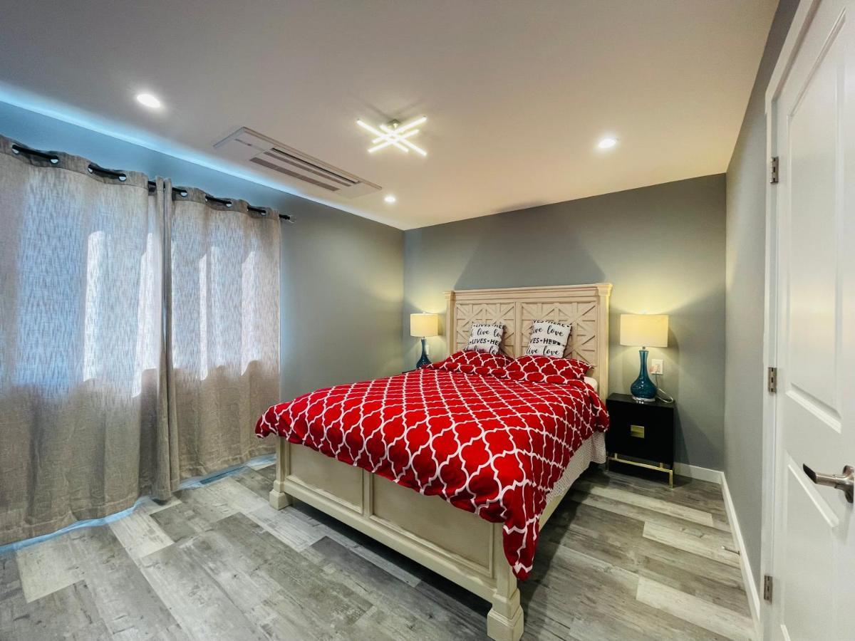 Green Lake 1St Line Home A With Central Air Conditioners シアトル エクステリア 写真