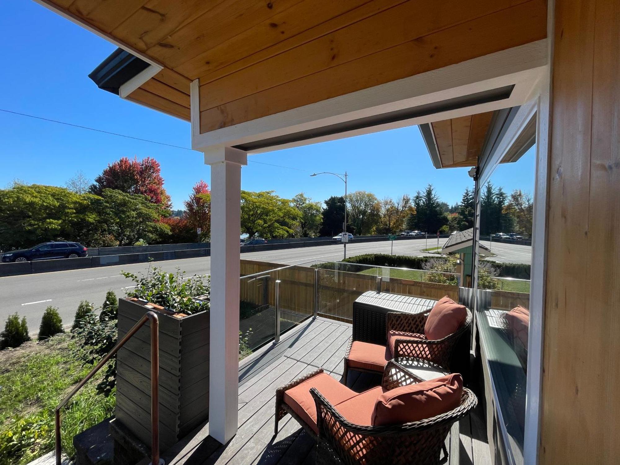 Green Lake 1St Line Home A With Central Air Conditioners シアトル エクステリア 写真